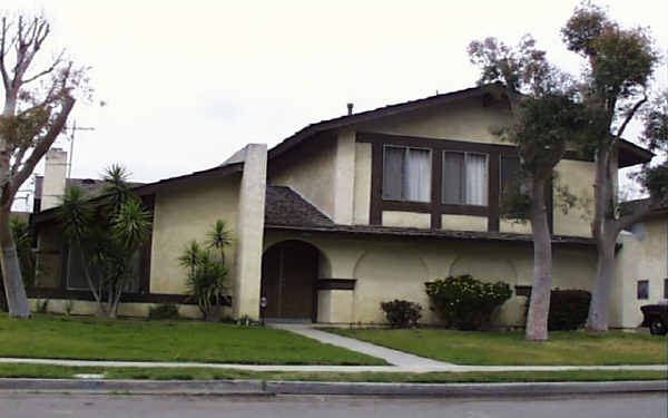 1501 E Fairfield St in Ontario, CA - Building Photo