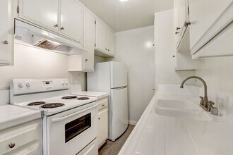 824 Maple St in Ocean Park neighborhood in in Santa Monica, CA - Building Photo - Interior Photo