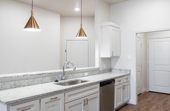 7024 40th St in Lubbock, TX - Building Photo - Building Photo