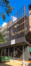 225 E 81st St in New York, NY - Foto de edificio - Building Photo