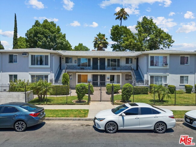 property at 14913 Hartland St