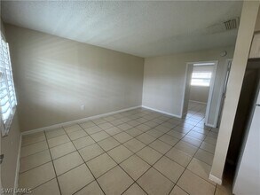 3325 Airport-Pulling Rd in Naples, FL - Building Photo - Building Photo