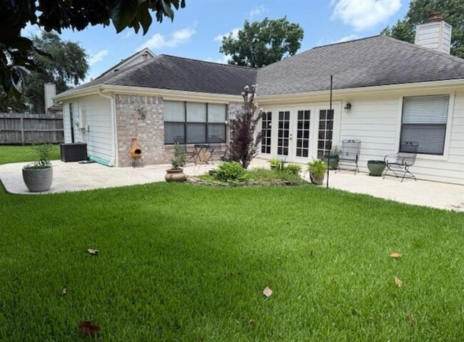 614 7th St in Sugar Land, TX - Building Photo - Building Photo
