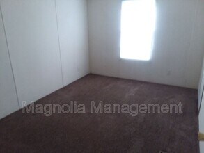 68 Jamel Ln in Henderson, NC - Building Photo - Building Photo