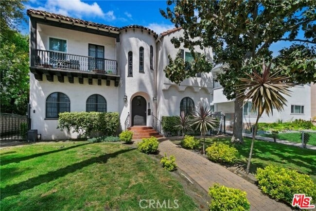 221 S Tower Dr in Beverly Hills, CA - Building Photo - Building Photo