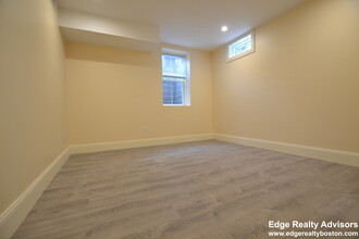 5 Sparhawk St, Unit 1 in Boston, MA - Building Photo - Building Photo