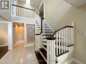 35 Blue Heron Ct in Ottawa, ON - Building Photo - Building Photo