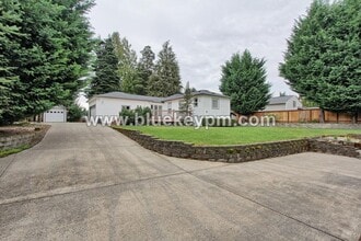 4114 NE 56th St in Vancouver, WA - Building Photo - Building Photo