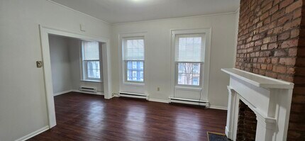 386 Madison Ave, Unit Second Floor in Albany, NY - Building Photo - Building Photo
