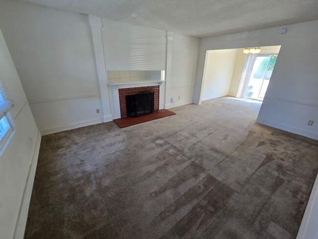 6805 Beloit Ave in San Diego, CA - Building Photo - Building Photo