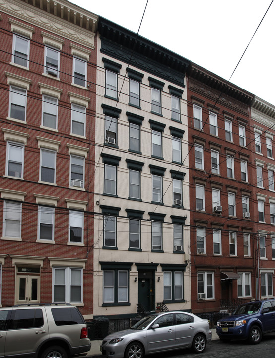 925 Park Ave in Hoboken, NJ - Building Photo