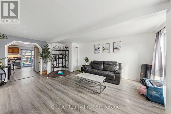 16 Fifth St in Midland, ON - Building Photo - Building Photo