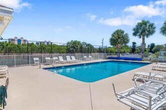 3216 S Lakeview Cir in Fort Pierce, FL - Building Photo - Building Photo