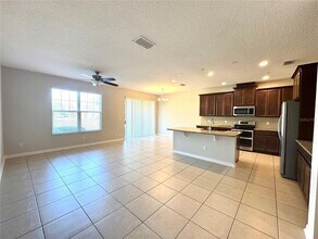 15137 Sunrise Grove Ct in Winter Garden, FL - Building Photo - Building Photo