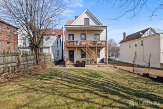 104 Welton St in New Brunswick, NJ - Building Photo - Building Photo