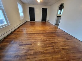 48 Elizabeth St in Amsterdam, NY - Building Photo