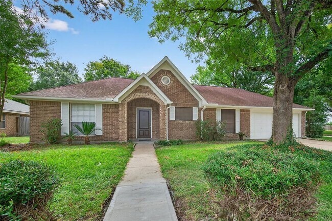 property at 6906 Pembrough Ln