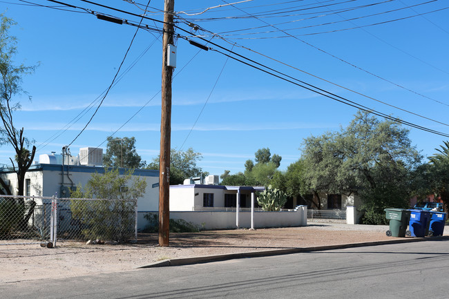 3426-3432 E Willard St in Tucson, AZ - Building Photo - Building Photo