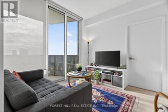 30 Tretti Wy in Toronto, ON - Building Photo - Building Photo