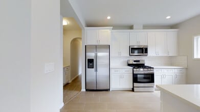 5133 W 21st St, Unit 5133.5 in Los Angeles, CA - Foto de edificio - Building Photo