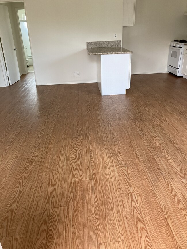 10535 National Blvd in Los Angeles, CA - Building Photo - Building Photo