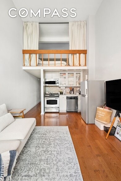350 E 62nd St, Unit 4N in New York, NY - Foto de edificio - Building Photo