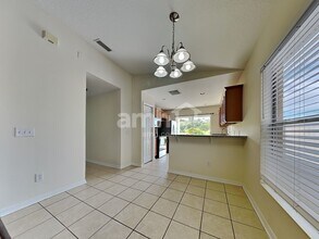 8431 Deer Chase Dr in Riverview, FL - Foto de edificio - Building Photo