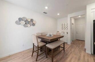 3074 Seaspray Walk in Sacramento, CA - Building Photo - Building Photo