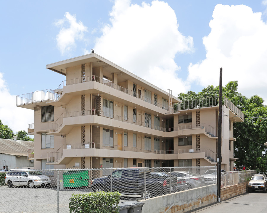 98-401 Kamehameha Hwy in Aiea, HI - Building Photo