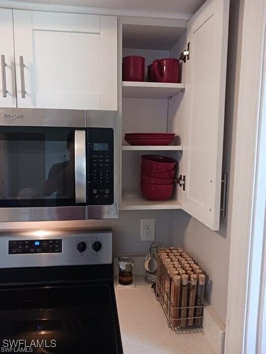 3004 Santa Barbara Blvd in Cape Coral, FL - Building Photo