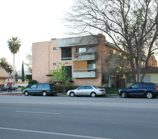 5126 Laurel Canyon Blvd in Valley Village, CA - Building Photo - Building Photo