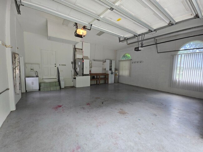 4508 W H Jordan Rd in Plant City, FL - Building Photo - Building Photo