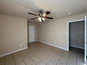 1305 Covey Ln, Unit A in Killeen, TX - Foto de edificio - Building Photo