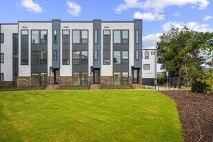 The Collection at Charles in Charlotte, NC - Building Photo