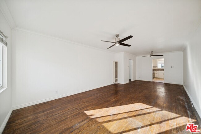 property at 3652 Carmona Ave