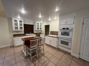 29760 Butterfield Way in Tehachapi, CA - Building Photo - Building Photo