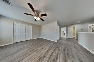 16825 Greenhouse St in Conroe, TX - Building Photo - Building Photo