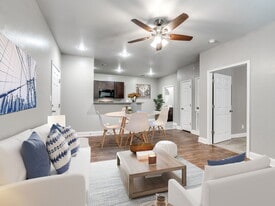 White Oak Apartments in North Little Rock, AR - Building Photo