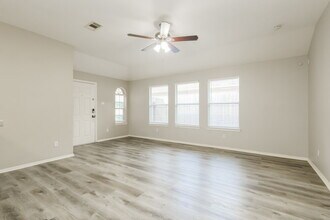 24214 Silver Maple Dr in Huffman, TX - Building Photo - Building Photo