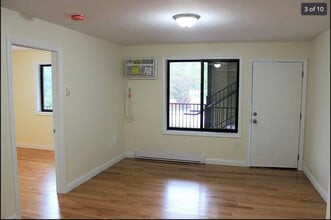 10 Arizona Ter, Unit 4 in Arlington, MA - Building Photo - Building Photo