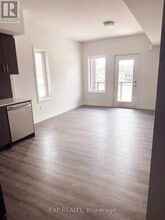 940 St David St N in Fergus, ON - Building Photo - Building Photo