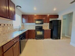 220 Orangeview Ln in Lakeland, FL - Building Photo - Building Photo
