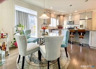 62 Moorland Dr in Danbury, CT - Building Photo - Building Photo