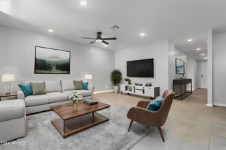 19908 W Badgett Ln in Litchfield Park, AZ - Foto de edificio - Building Photo