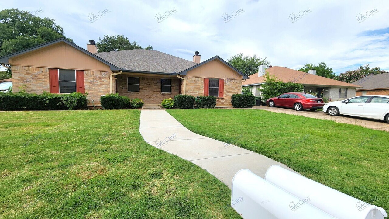 7763 Sable Ln in North Richland Hills, TX - Building Photo
