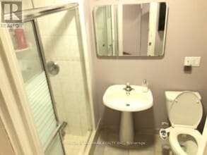 10 Oscar Ct in Toronto, ON - Building Photo - Building Photo