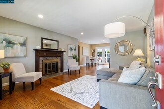 17665 Via Arroyo in San Lorenzo, CA - Building Photo - Building Photo