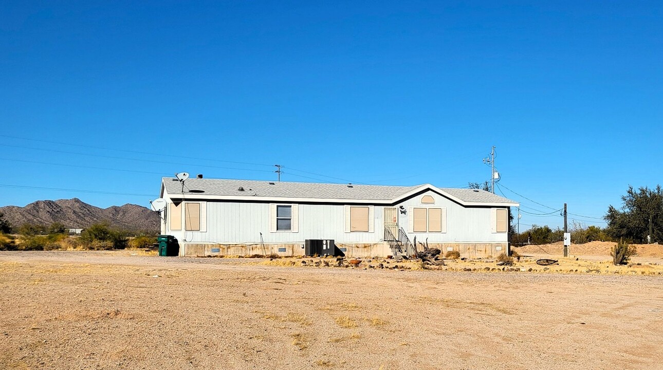 51542 W Blue Jay St in Maricopa, AZ - Building Photo