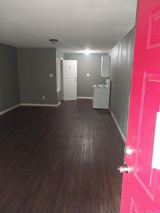 1805 S Beech St in Pine Bluff, AR - Building Photo - Building Photo