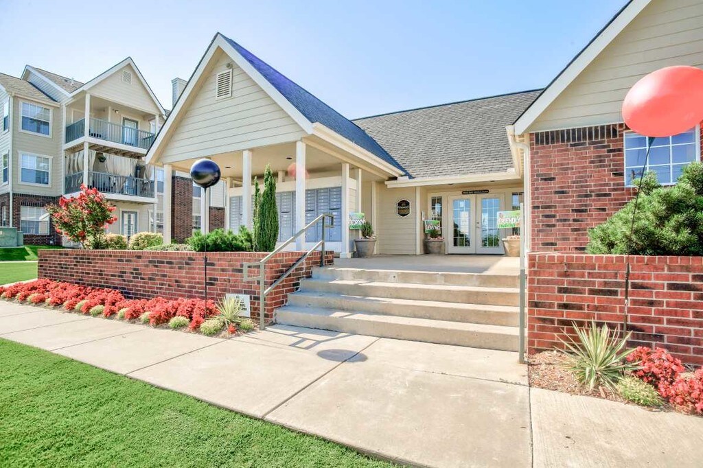 Oakmont Apartment Homes in Catoosa, OK